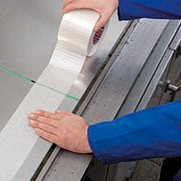 Einseitig selbstklebend, hohe Reißfestigkeit und Flexibilität, mit BOPP oder PET-Träger Filament Band